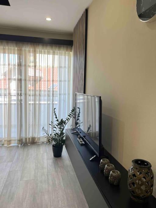 Apartment Great Near & Blloku Area Tirana